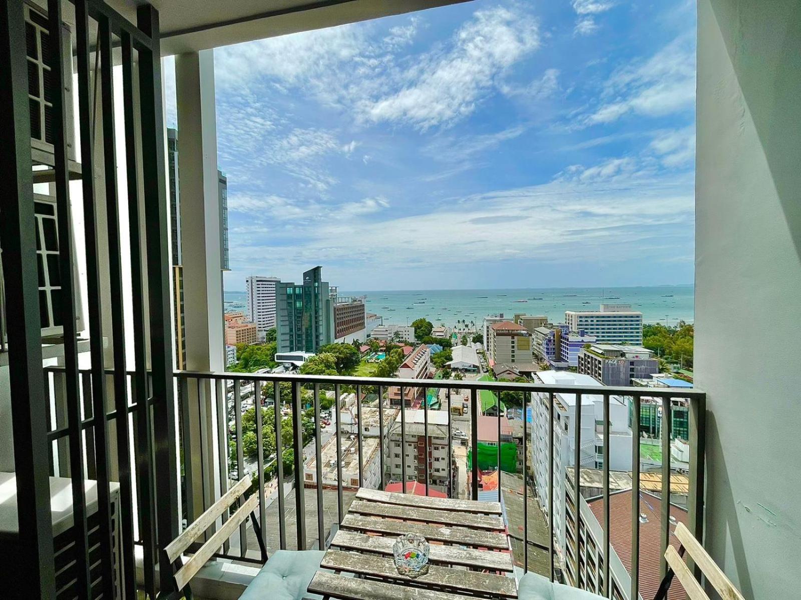 Апартаменты The Base Deluxe Паттайя Экстерьер фото